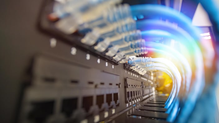 Fiber Internet vs WiFi: Key Differences, Pros & Cons